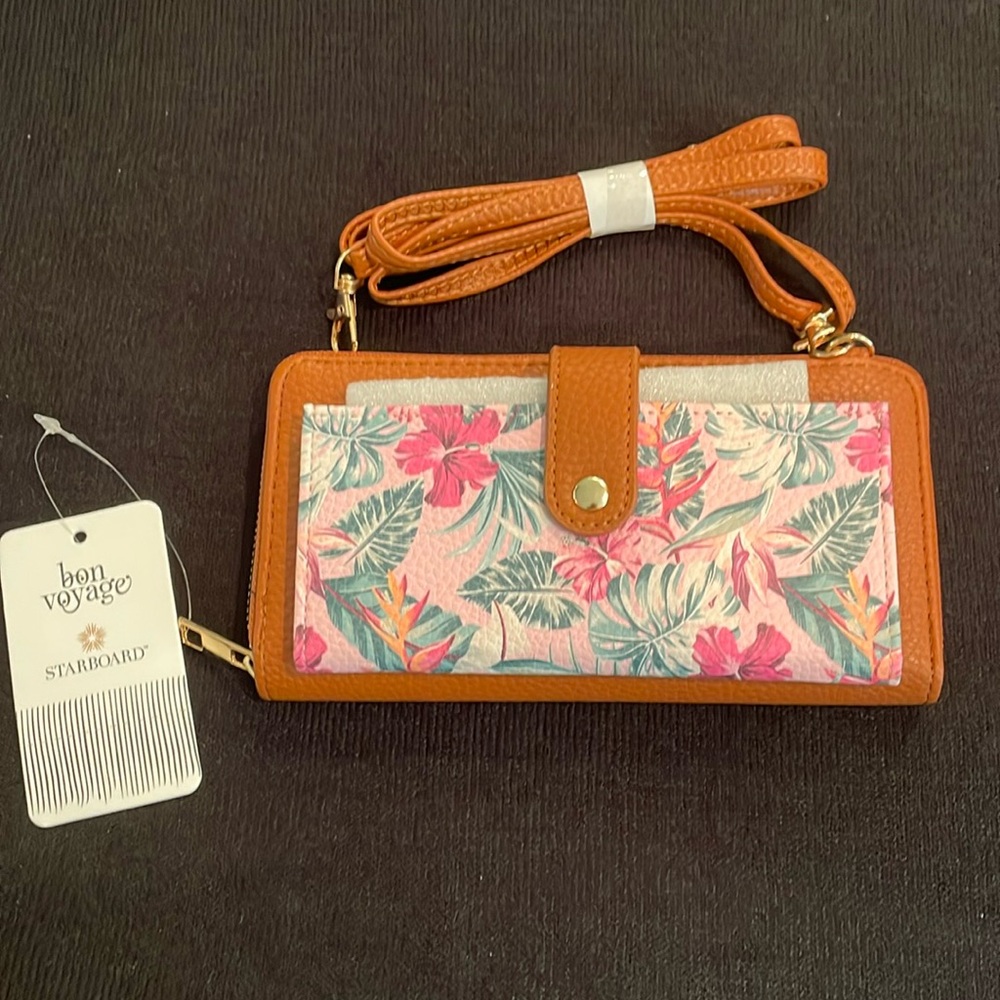 NWT Wallet/Clutch